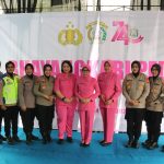 Polwan Polda Metro Jaya Hadir Bantu Warga Bojongsari Lewat Air Bersih dan Sembako