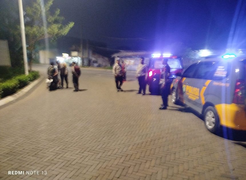 Patroli Stasioner dan Operasi Cipta Kondisi Polsek Cisauk Perkuat Keamanan Wilayah pada Jam Rawan