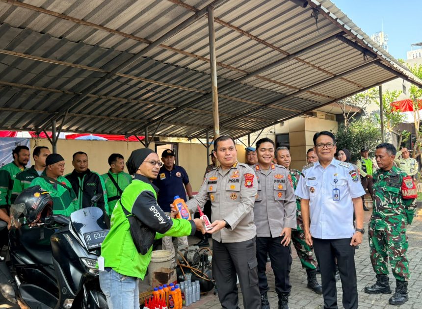 Hari Bhayangkara ke-80, Polsek Pagedangan Teguhkan Komitmen “Polri untuk Masyarakat” Lewat Tasyakuran dan Bakti Sosial