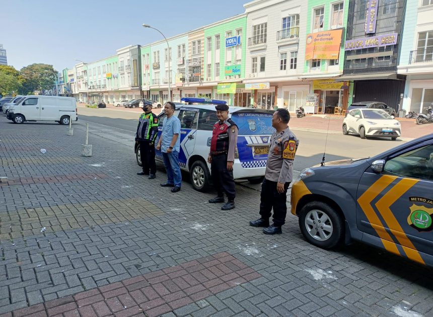 Patroli Mobile Skala Sedang Polsek Kelapa Dua Perkuat Harkamtibmas dan Berikan Rasa Aman kepada Masyarakat