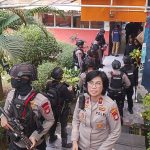 Polwan Polres Jakpus Patroli Jalan Kaki di PRJ, Beri Rasa Aman dan Imbau Pengunjung Tetap Waspada