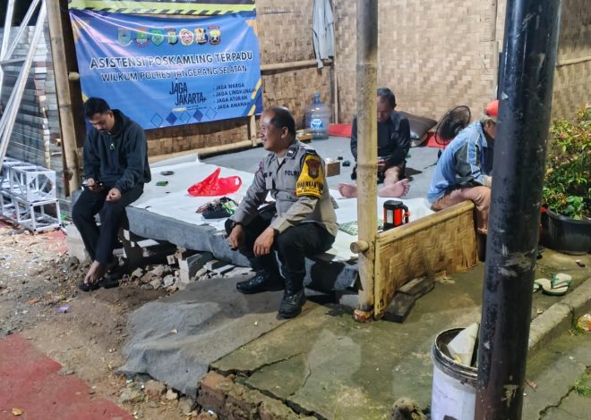 Jaga Jakarta On The Spot: Bhabinkamtibmas Pakujaya Cek Poskamling Terpadu, Perkuat Sinergi Warga Jaga Kamtibmas
