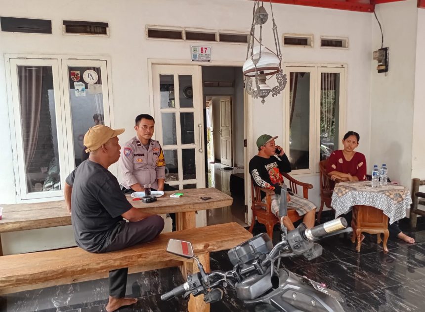 Bhabinkamtibmas Ciater Hadir di Tengah Warga, Wujudkan Lingkungan Aman