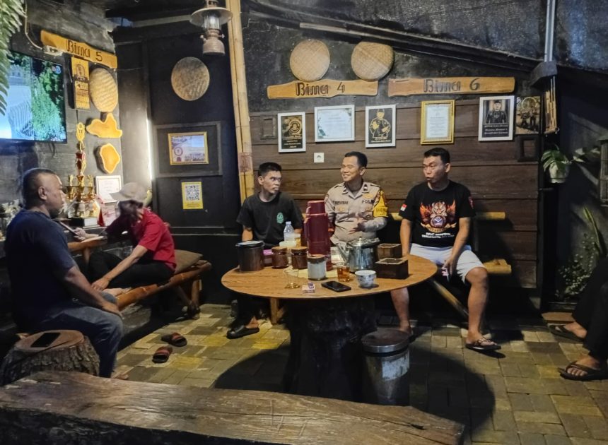 Bhabinkamtibmas Ciater Ajak Warga Tingkatkan Kewaspadaan Lewat Kegiatan Jaga Jakarta+ On The Spot