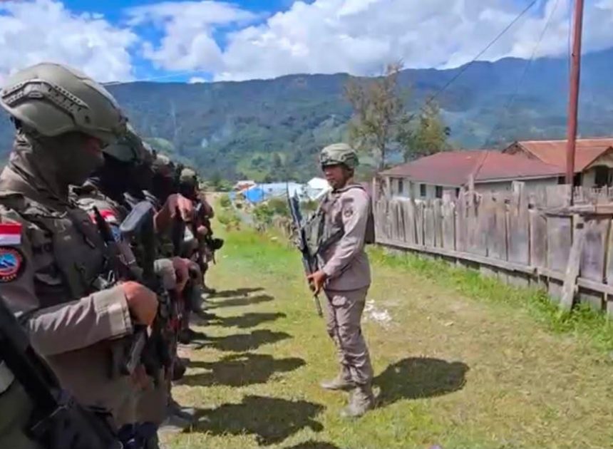Pengamanan Ibadah di Sinak, Satgas Ops Damai Cartenz Perkuat Rasa Aman Masyarakat