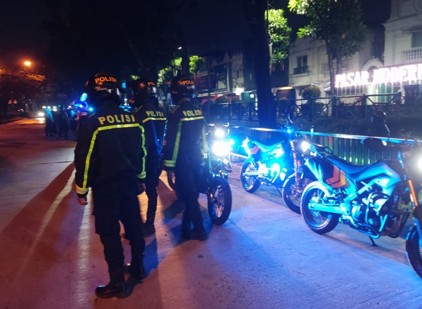 Patroli Perintis Presisi Polres Tangsel Hadir di Pasar Modern BSD, Wujud Nyata Ciptakan Rasa Aman Masyarakat