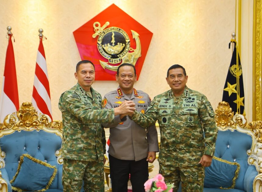 Kapolda Metro Jaya dan Pangdam Jaya Kunjungi Pangkormar, Perkuat Sinergi TNI-Polri