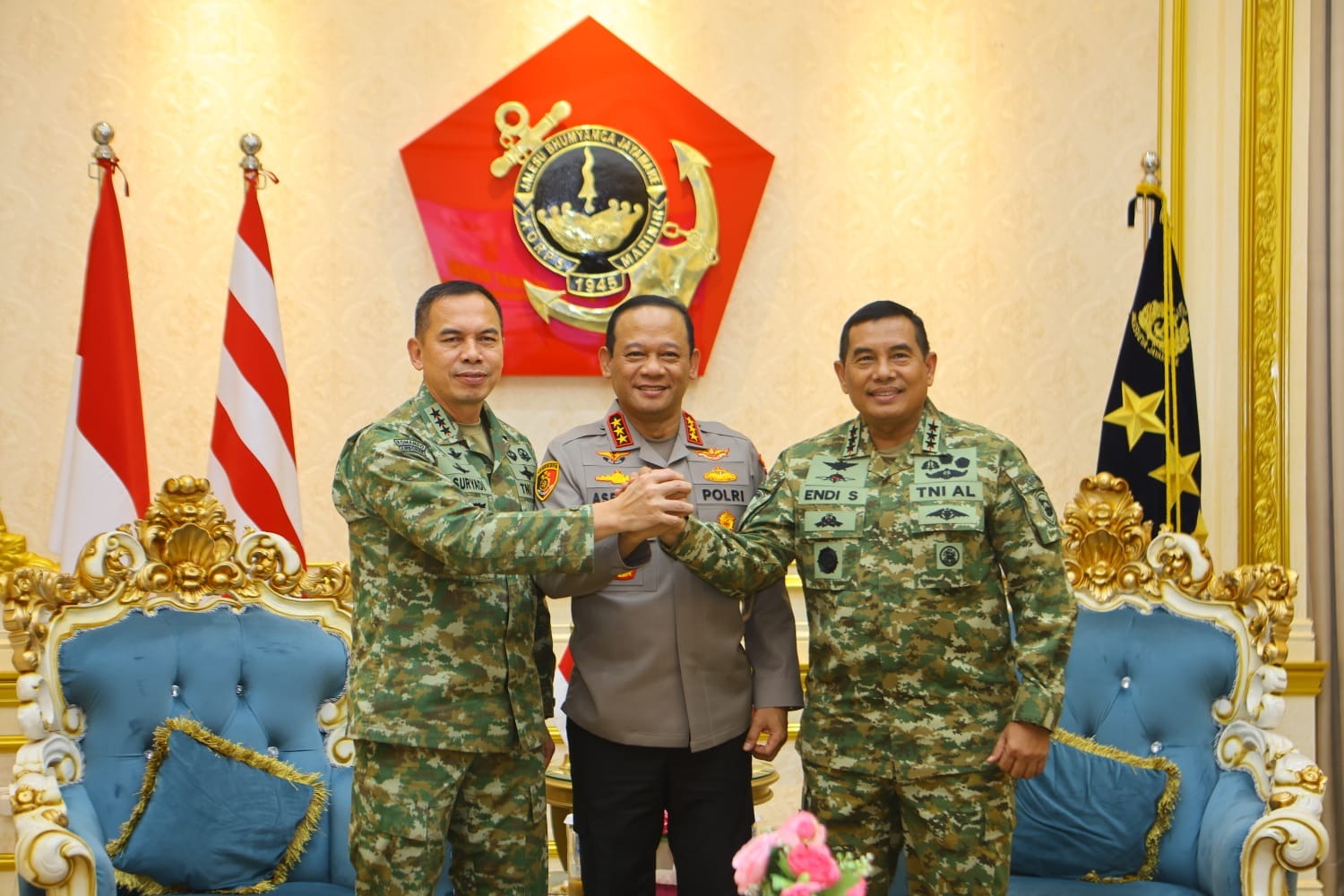 Kapolda Metro Jaya dan Pangdam Jaya Kunjungi Pangkormar, Perkuat Sinergi TNI-Polri