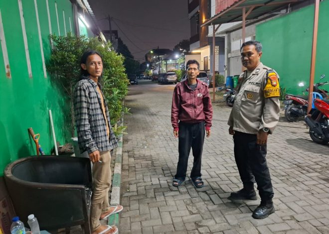 Jaga Jakarta+ On The Spot, Bhabinkamtibmas Bojong Nangka Ajak Warga Jaga Keamanan Lingkungan